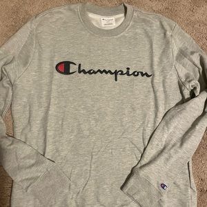 Light gray Champion crewneck sweatshirt (Size Large)